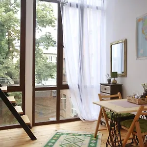 boho-style-apartment-in-old-city.alltbilisihotels.com/